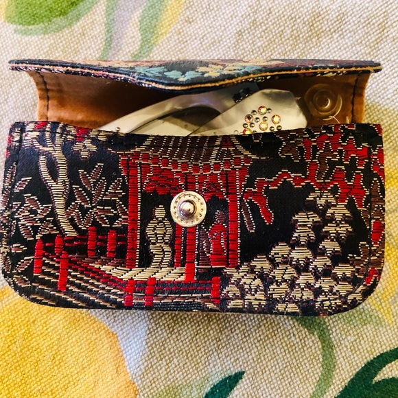 Fabulous 50s Folding Cat-eye Opera Glasses Rhinestones on Lucite - Picture 10 of 10